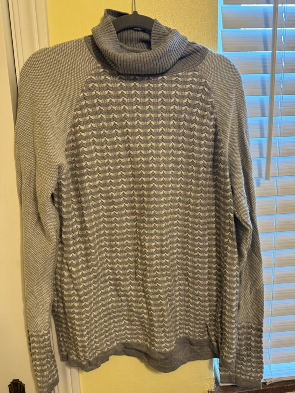 The Limited Men's Gray Turtleneck Sweater - Textured Knit